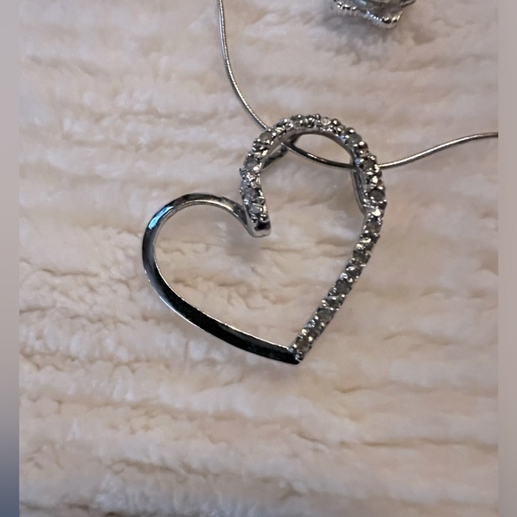 2 for 1 Genuine Diamond Floating Heart and Pink CZ Crystal Flower Necklace Set - Picture 6 of 9